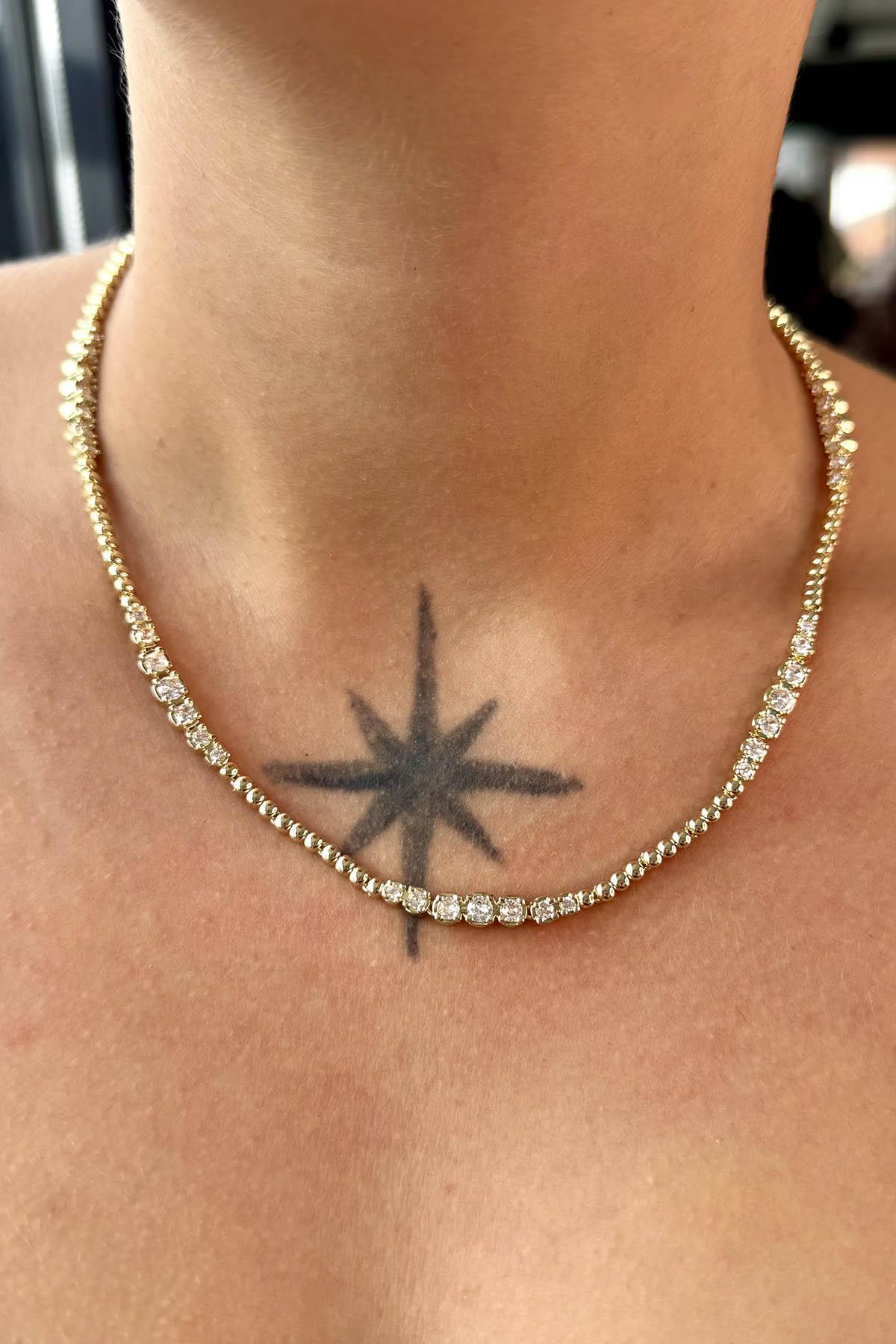 Altın Renk Taş Detaylı 14K Altın Kaplama VİP Kolye