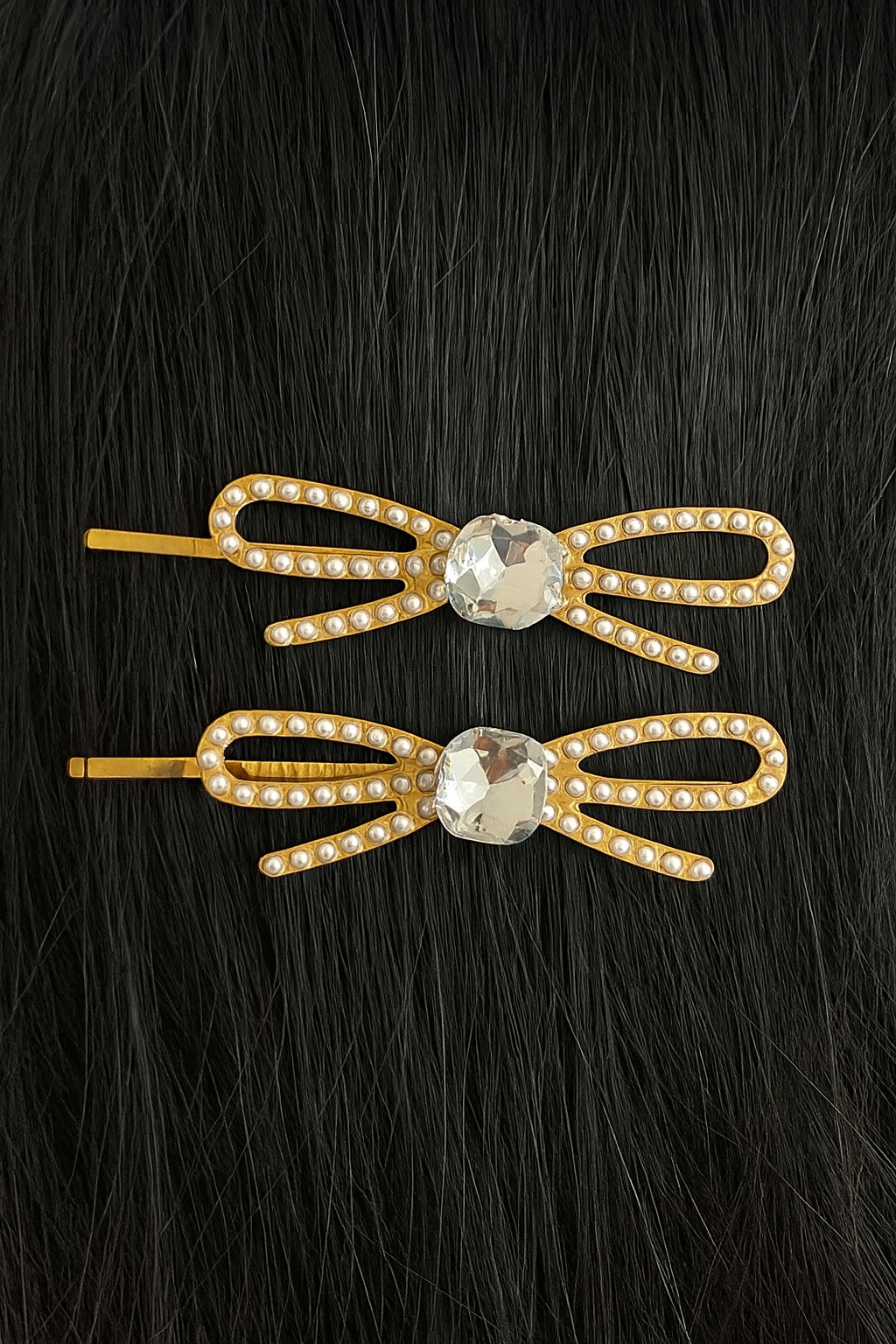 Altın Renk Kurdele Figürlü Taş Detaylı 2'li Yan Toka