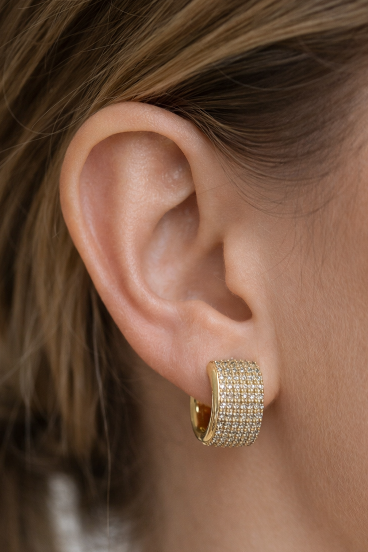 Altın Renk Taş Detaylı Xuping Küpe (Çift)