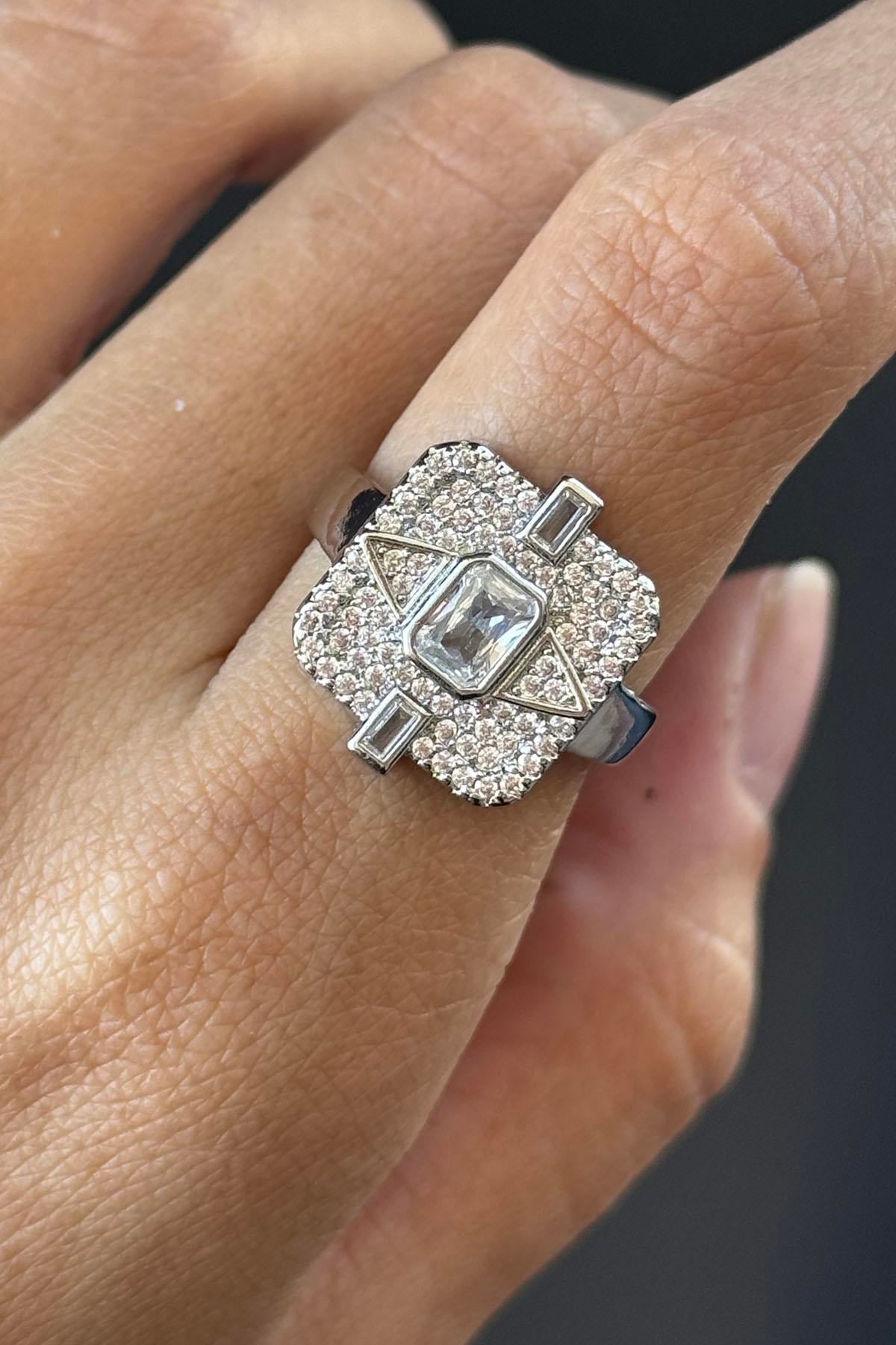 Gümüş Renk Taş Detaylı Ayarlanabilir YSX Yüzük