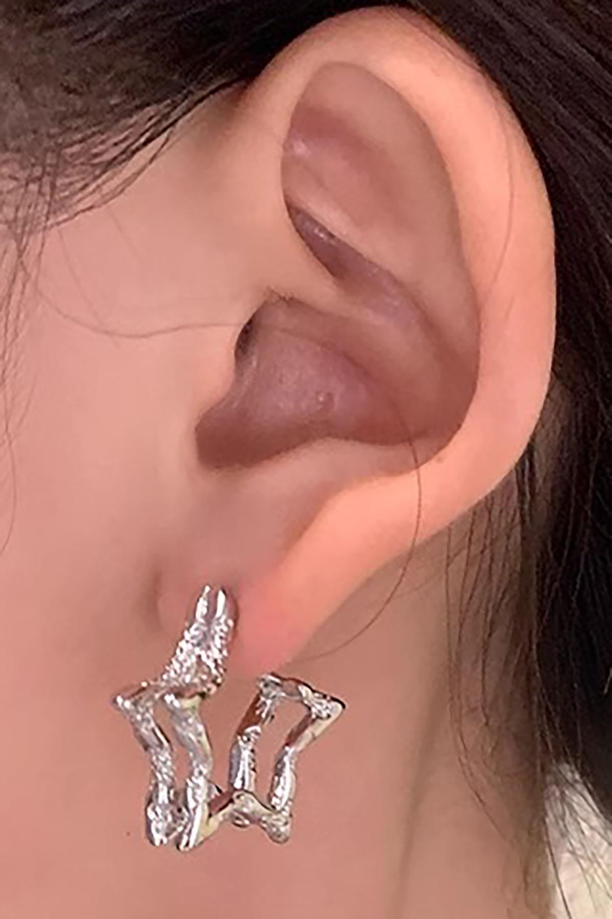 Gümüş Renk Yıldız Figürlü Çelik Küpe (Çift)