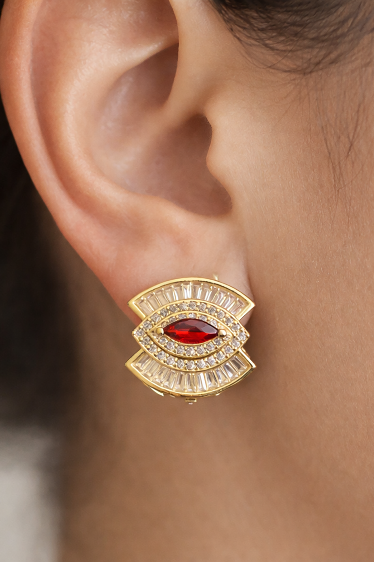 Altın Renk Taş Detaylı 14k Altın Kaplama Küpe (Çift)