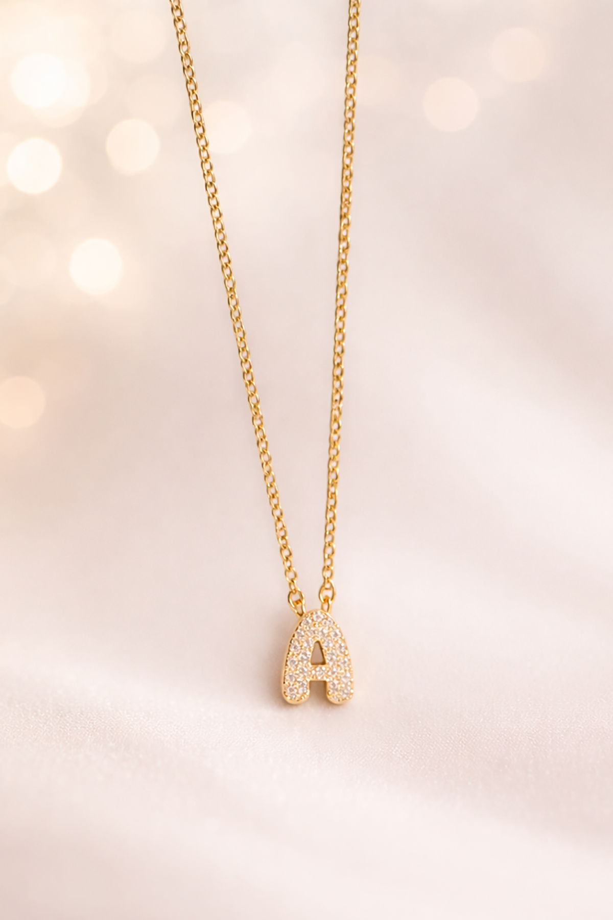 Altın Renk Taş Detaylı A Harfli Mini Çelik Kolye