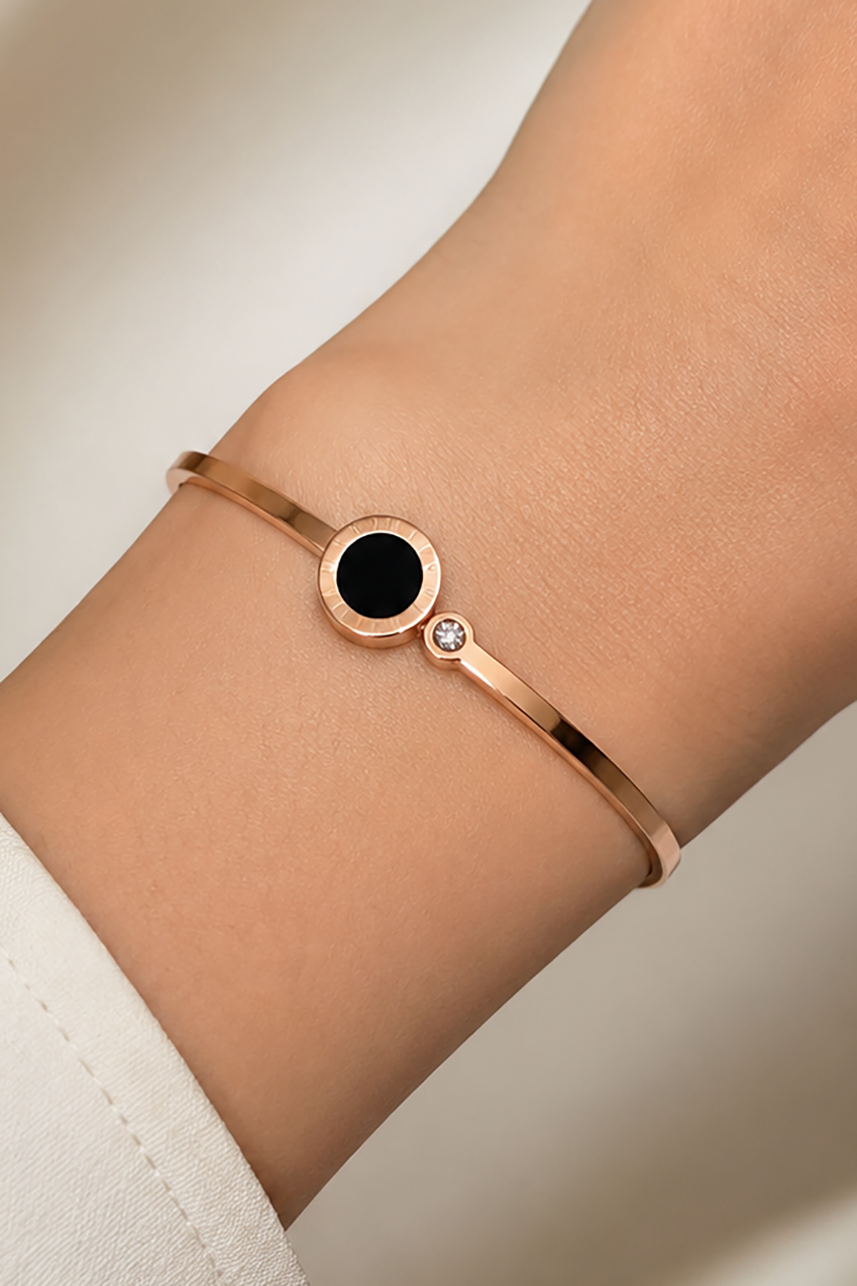 Rose Gold Renk Çelik Kelepçe Bileklik