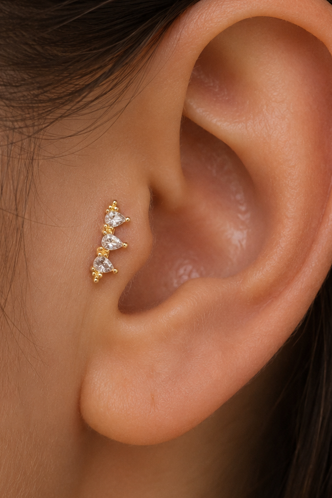 Altın Renk Taşlı Cerrahi Çelik Tragus/Kıkırdak Küpe/Piercing (Tek)