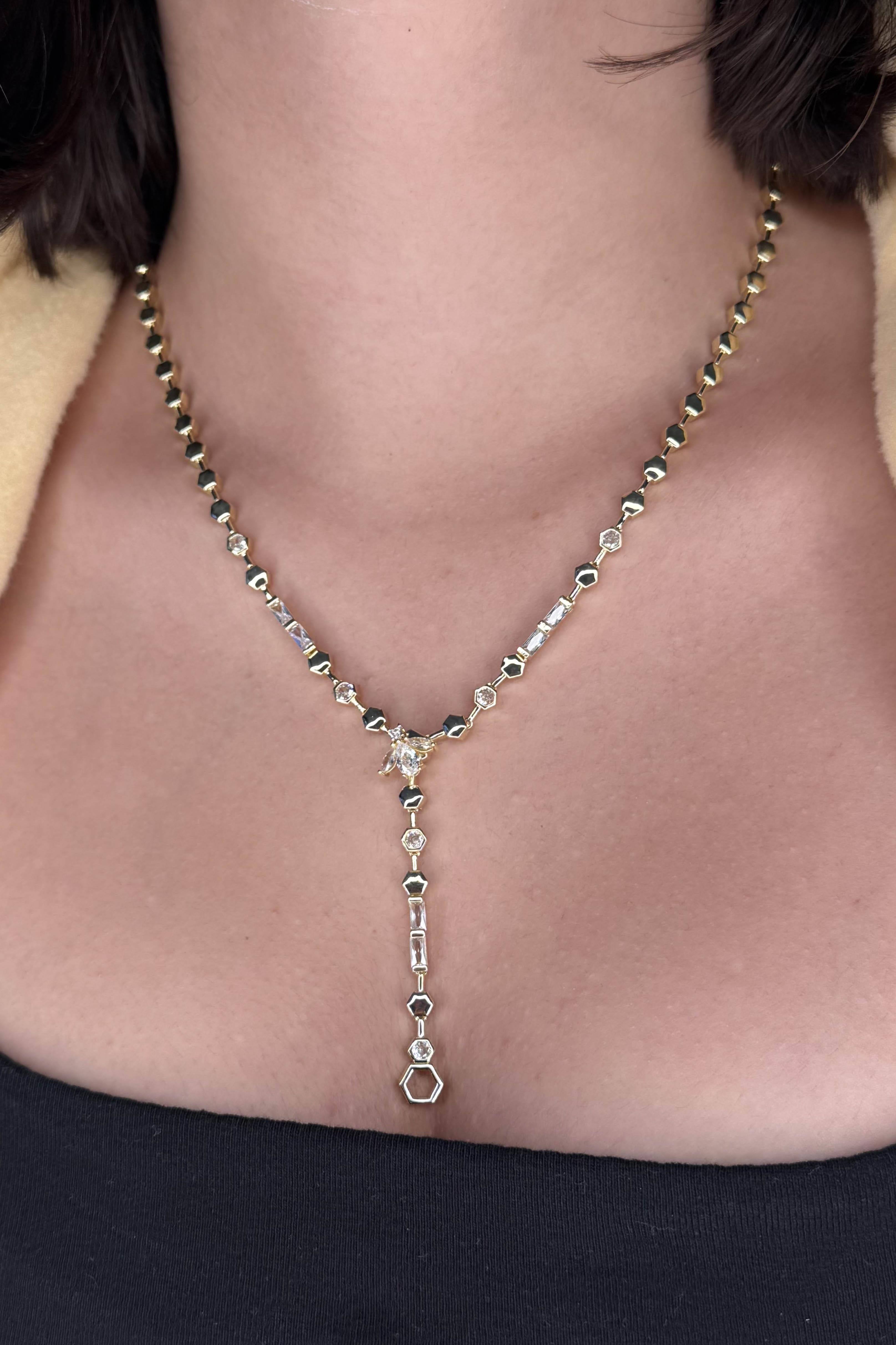 Altın Renk Taş Detaylı 14K Altın Kaplama VİP Kolye