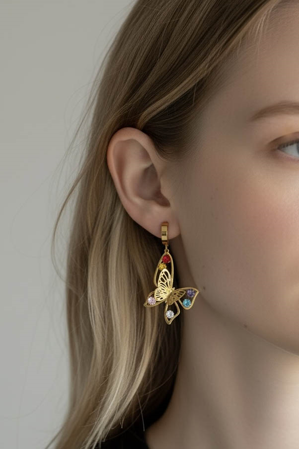 Altın Renk Kelebek Figürlü Çelik Küpe (Çift)