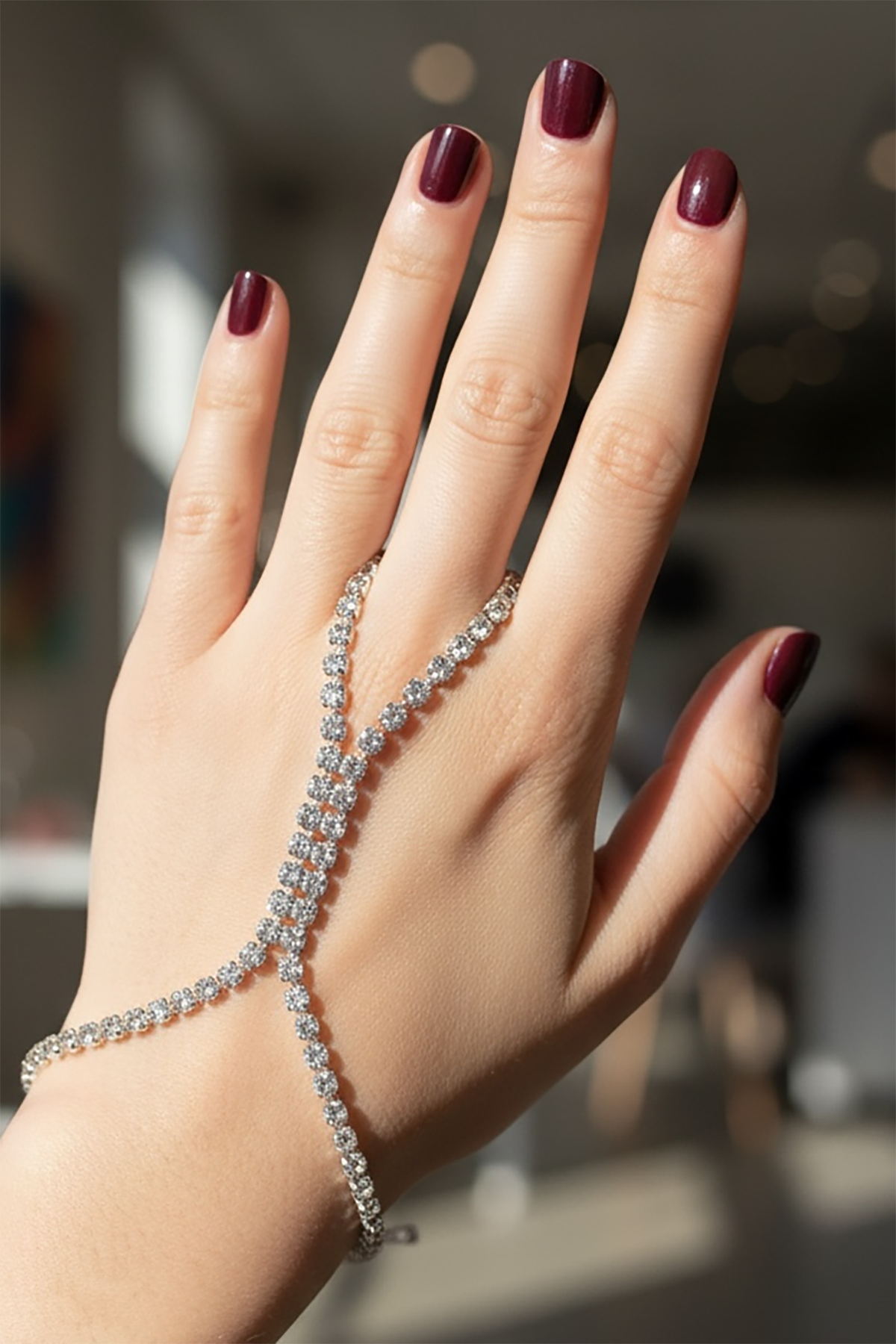 Gümüş Renk Taş Detaylı Şahmeran