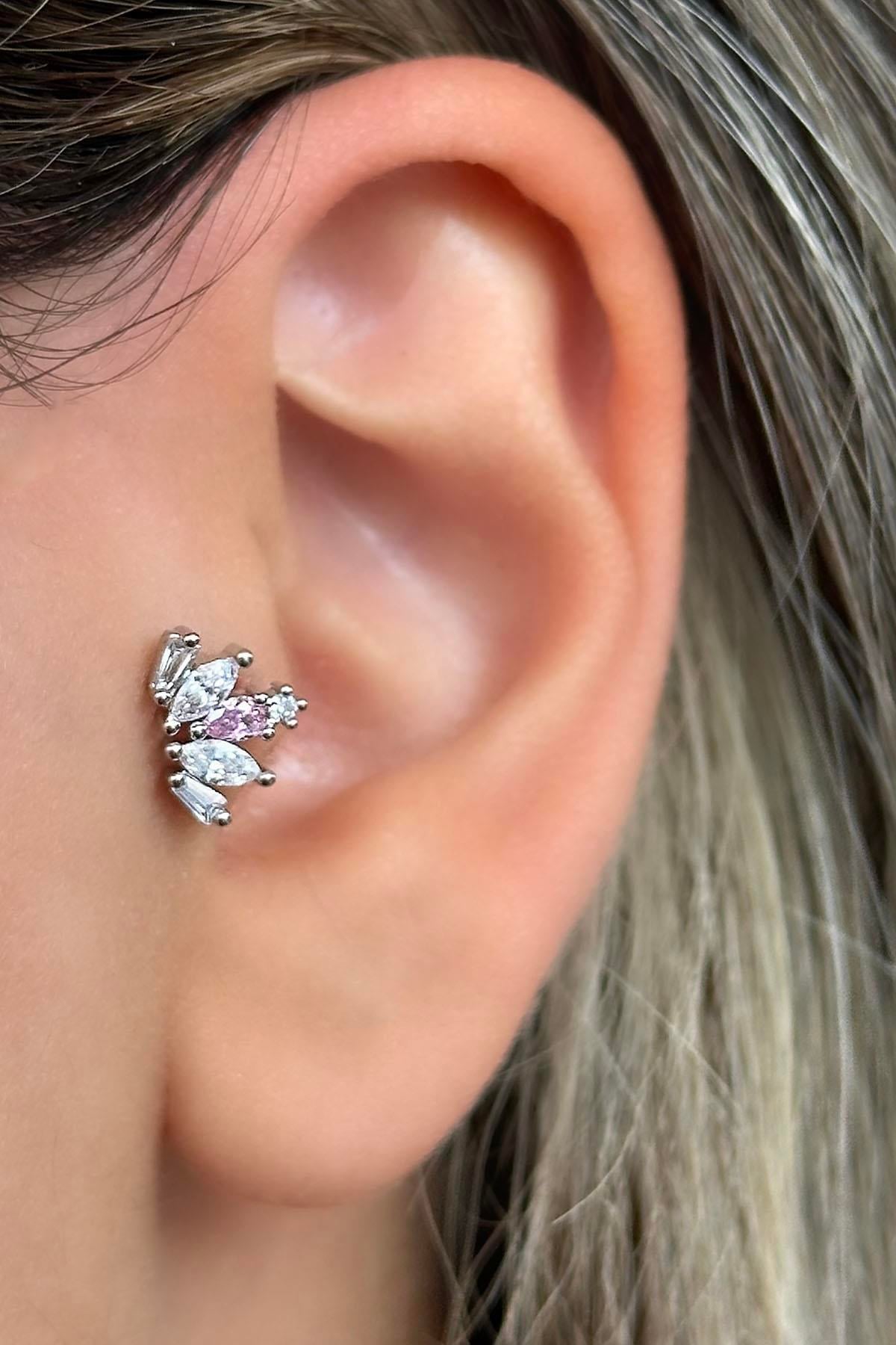 Gümüş Renk Taş Detaylı Çelik Tragus/Kıkırdak Küpe/Piercing (Tek)