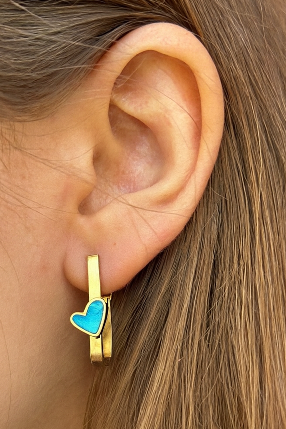 Altın Renk Kalp Figürlü Çelik Küpe (Çift)