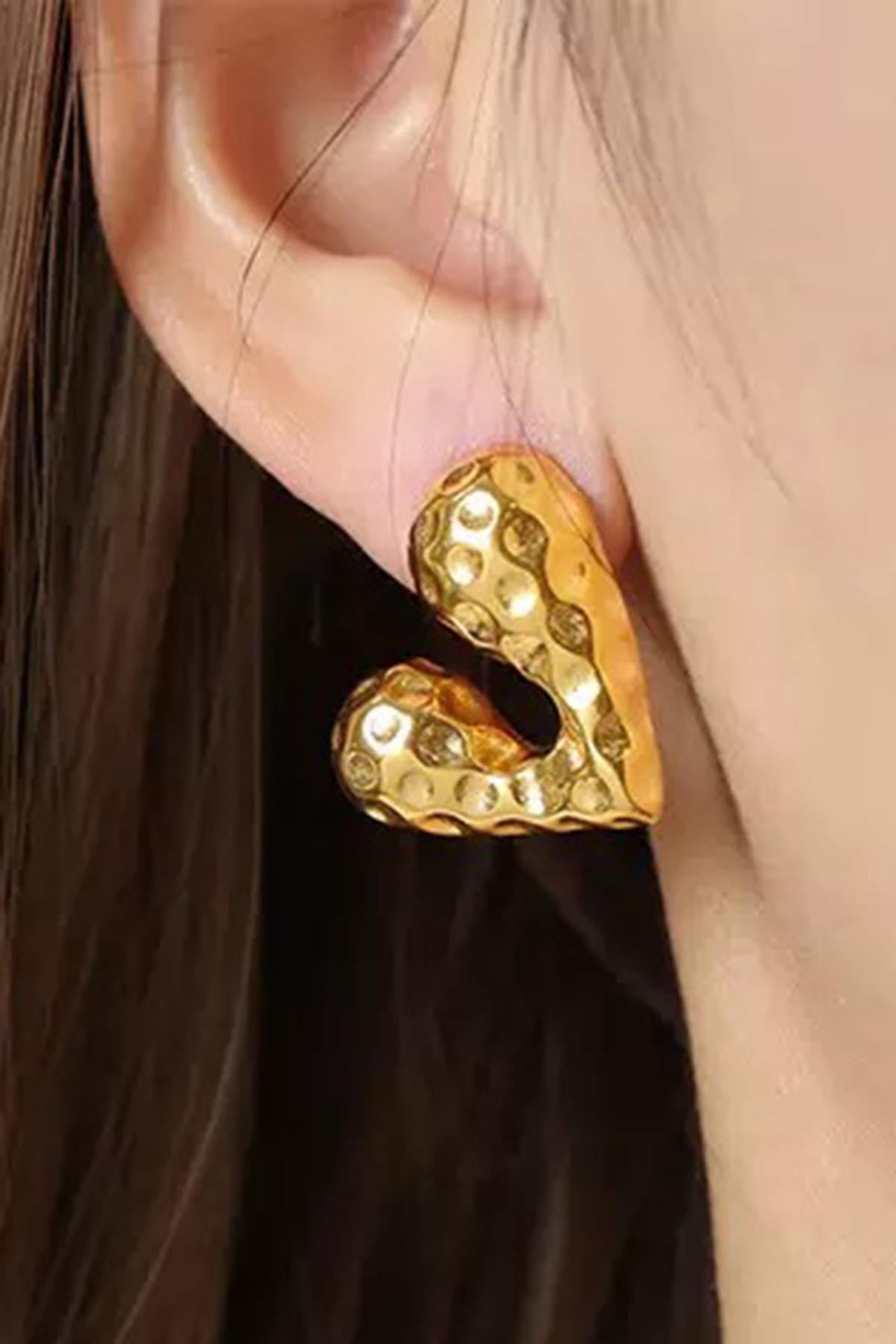 Altın Renk Kalp Figürlü Çelik Küpe (Çift)