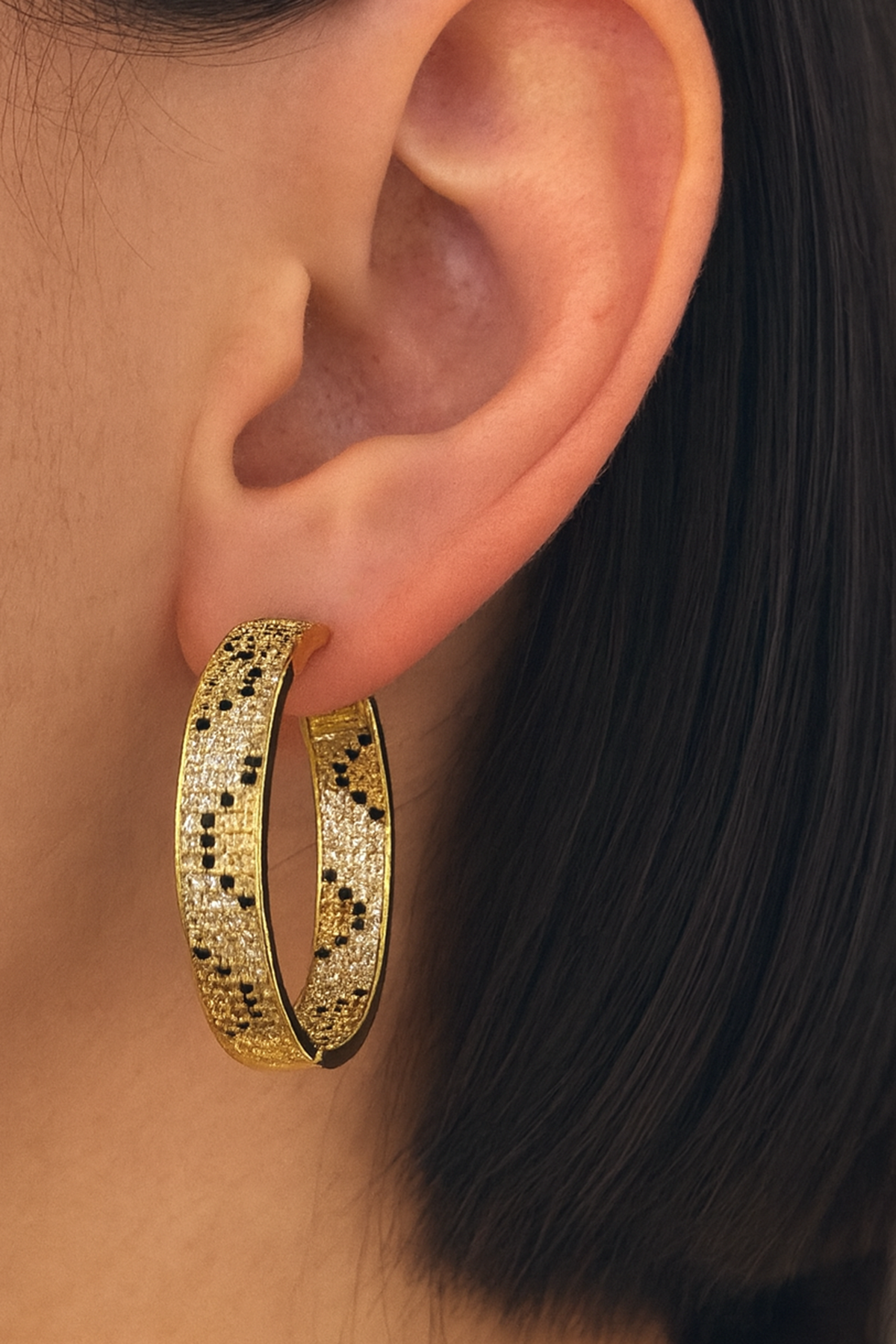 Altın Renk Taş Detaylı 14K Altın Kaplama TX Küpe (Çift)