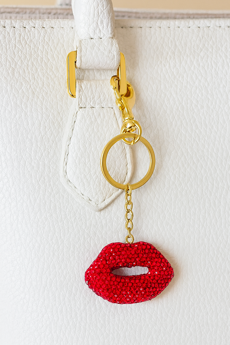Altın Ve Kırmızı Renk Dudak Figürlü Taş Detaylı Çanta Charm/ Anahtarlık