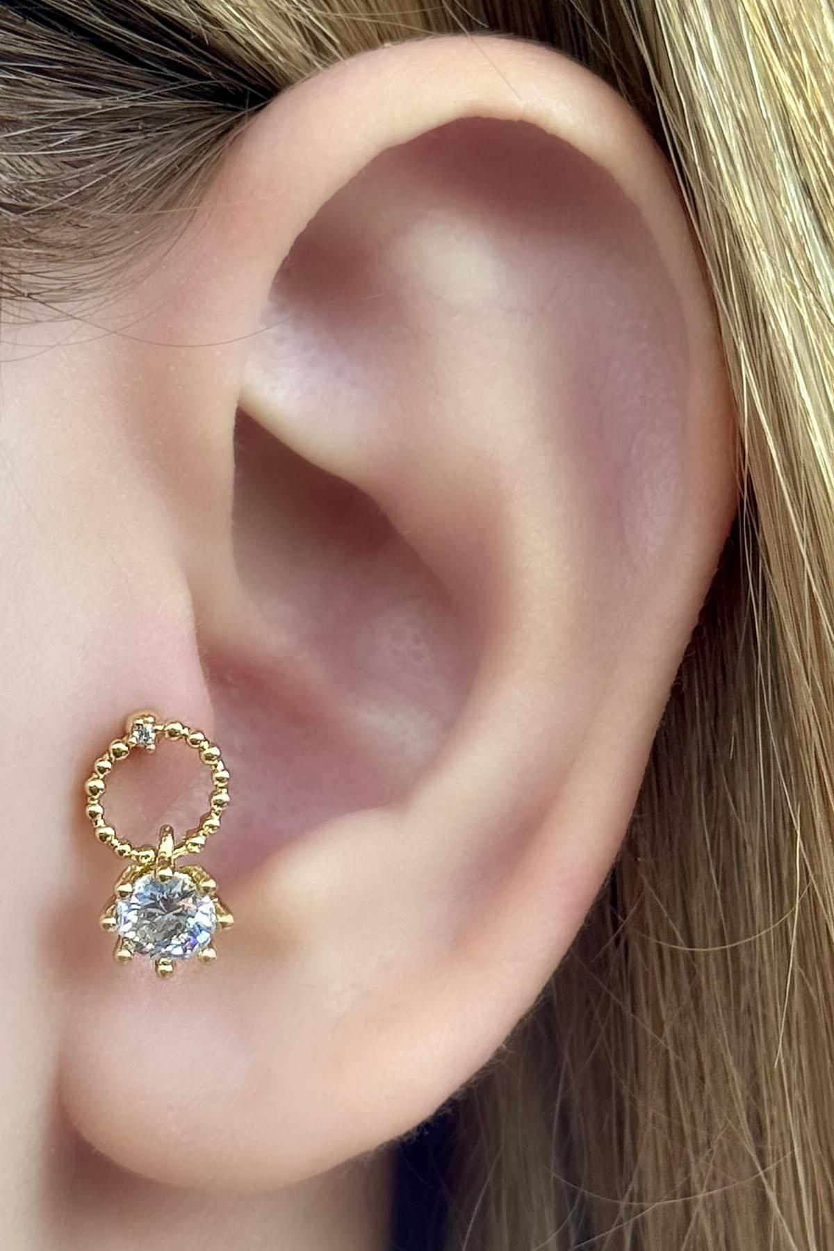 Altın Renk Taş Detaylı Çelik Tragus/Kıkırdak Küpe/Piercing (Tek)