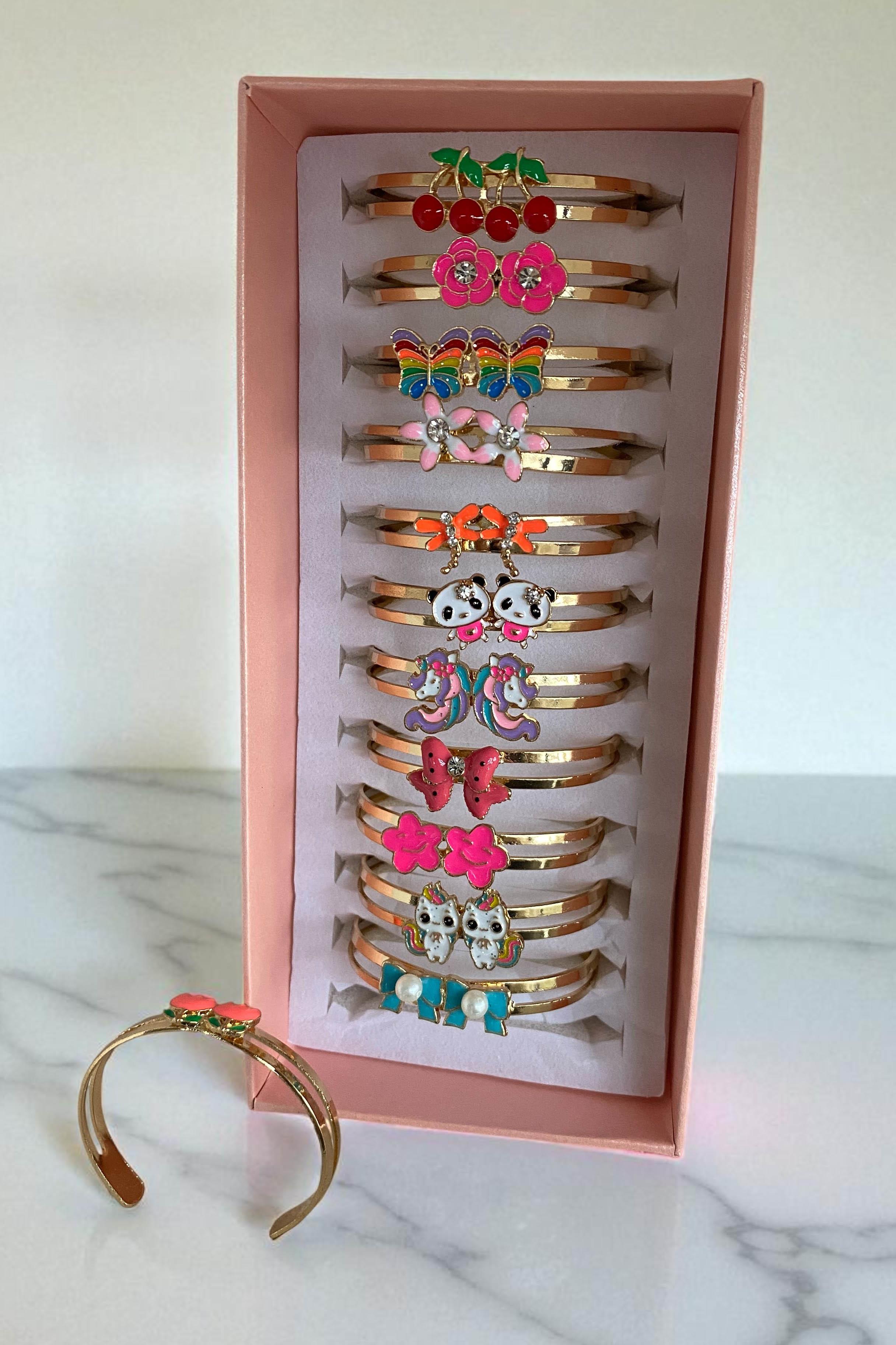 12'li Altın Renk Karışık Figürlü Çocuk Bileklik Set