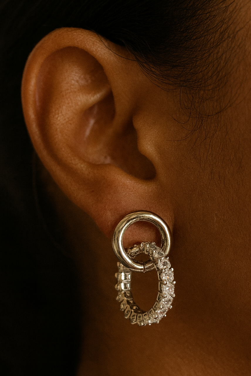 Gümüş Renk Taş Detaylı Küpe (Çift)