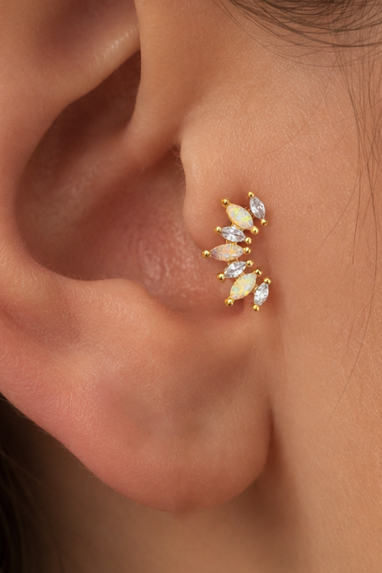 Altın Renk Taşlı Cerrahi Çelik Tragus/Kıkırdak Küpe/Piercing (Tek)