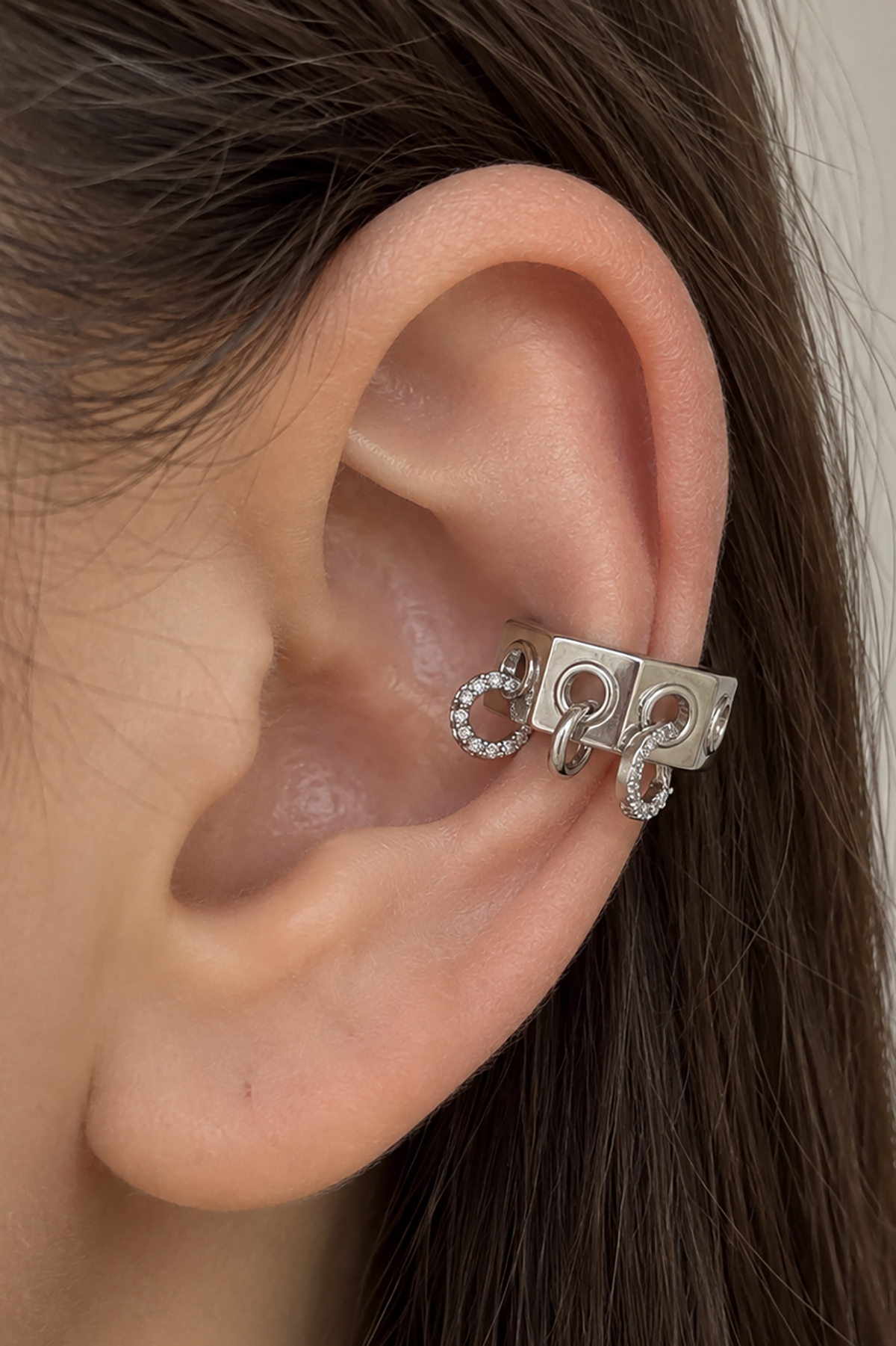 Gümüş Renk Taş Detaylı TX Ear Cuff (Tek)