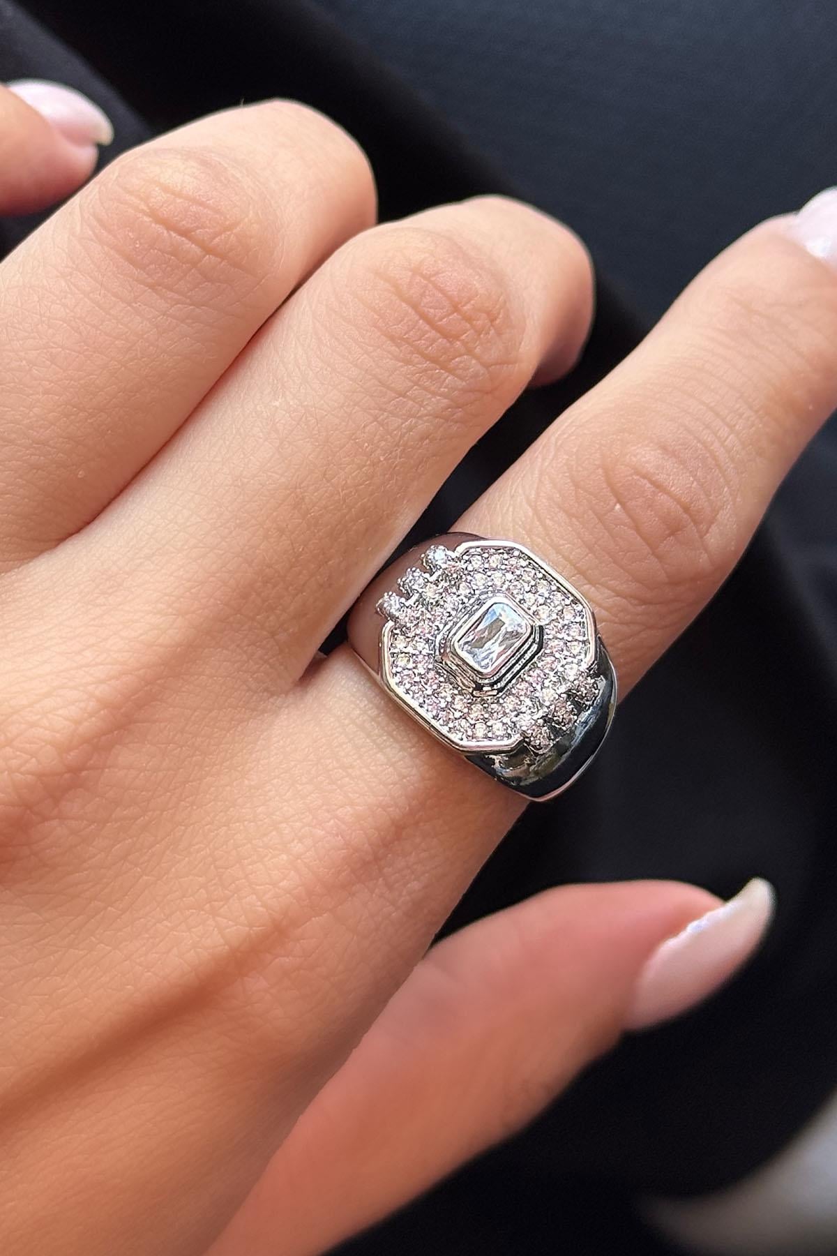 Gümüş Renk Taş Detaylı Ayarlanabilir YSX Yüzük