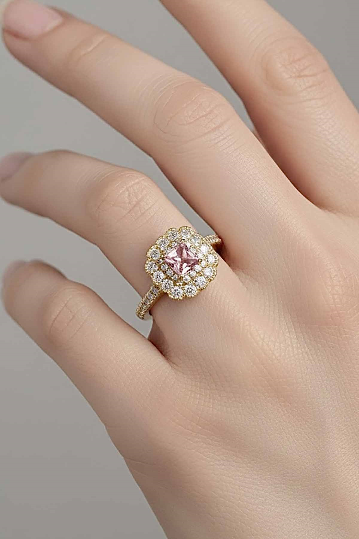 Altın Renk Ayarlanabilir Tek Taş Yüzük