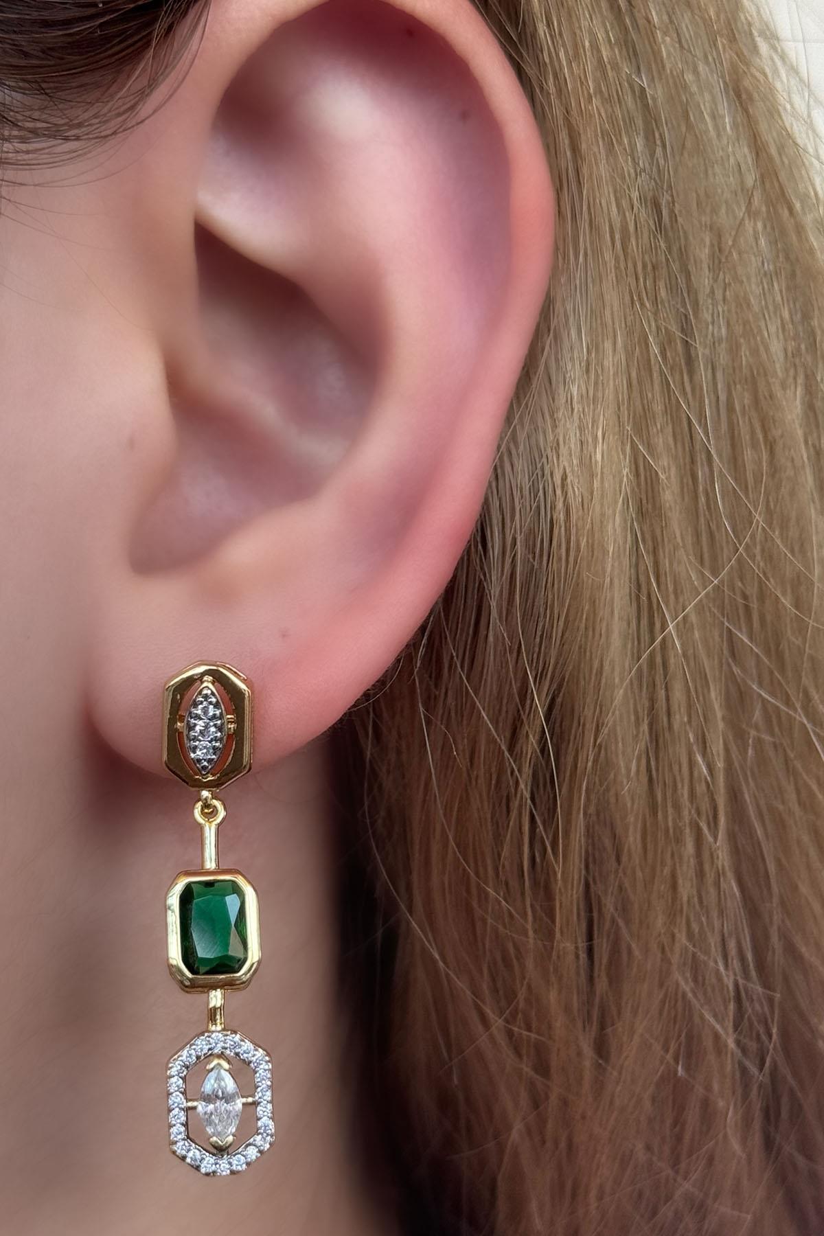 Altın Renk Yeşil Taş Detaylı YSX Küpe (Çift)