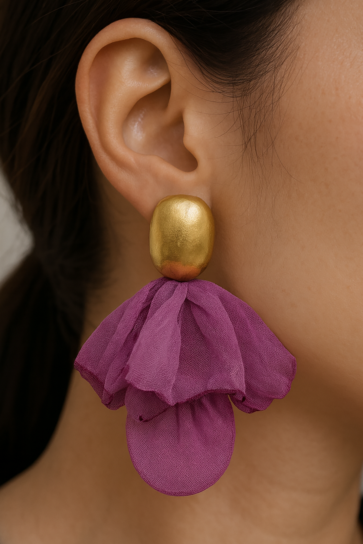 Altın Ve Mor Renk Sallantılı Tasarım Küpe (Çift)