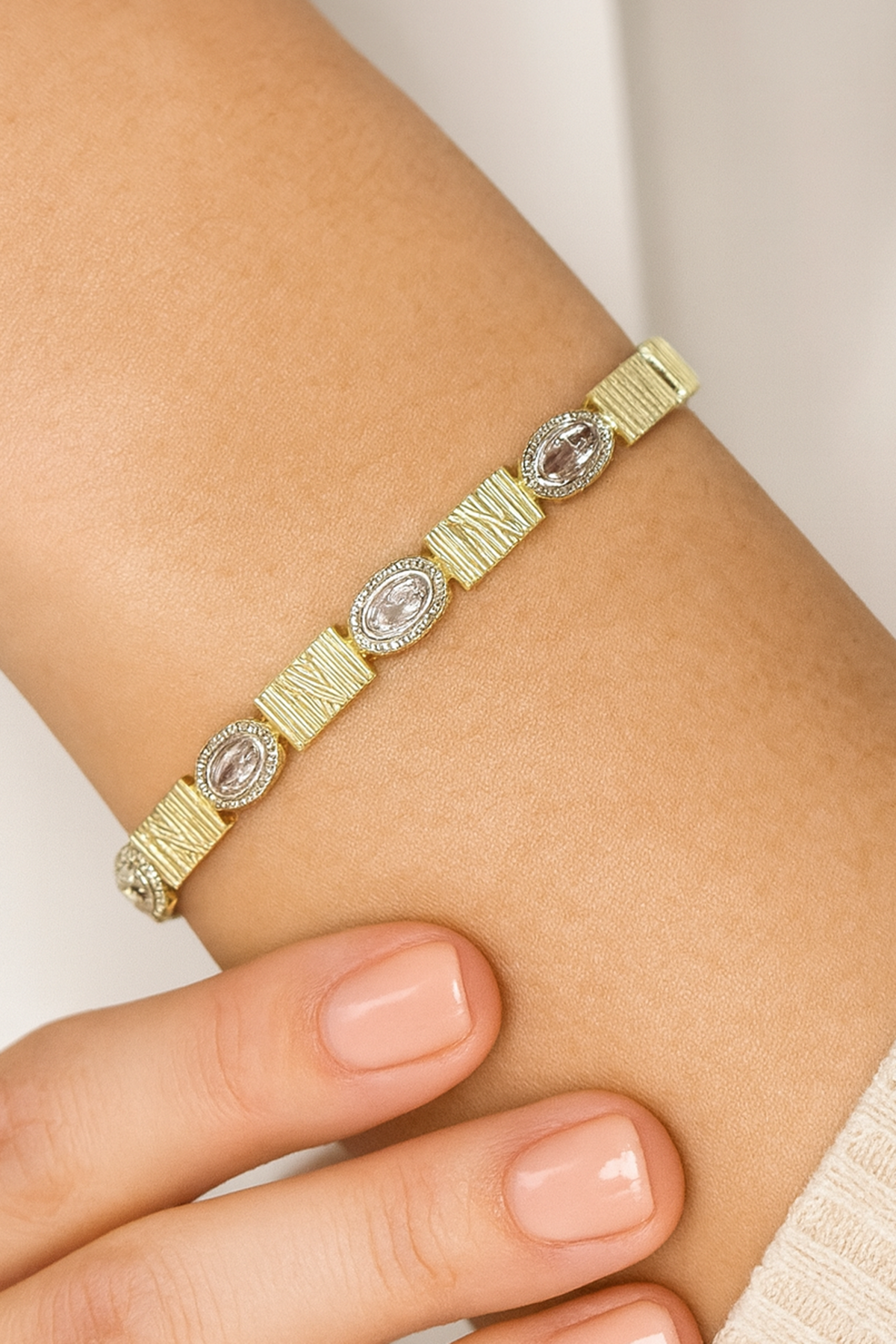 Altın Renk Taş Detaylı 14K Altın Kaplama Bileklik