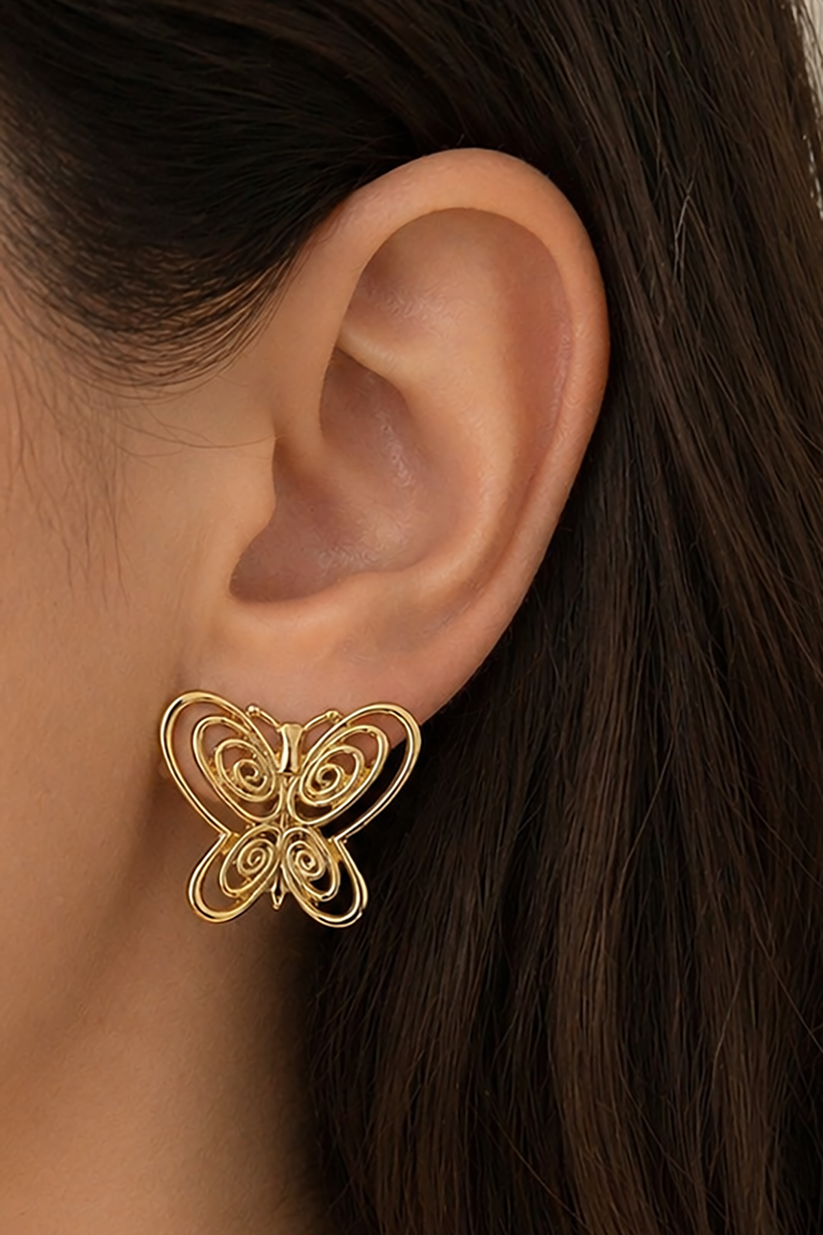 Altın Renk Kelebek Figürlü Füsun Küpesi (Çift)