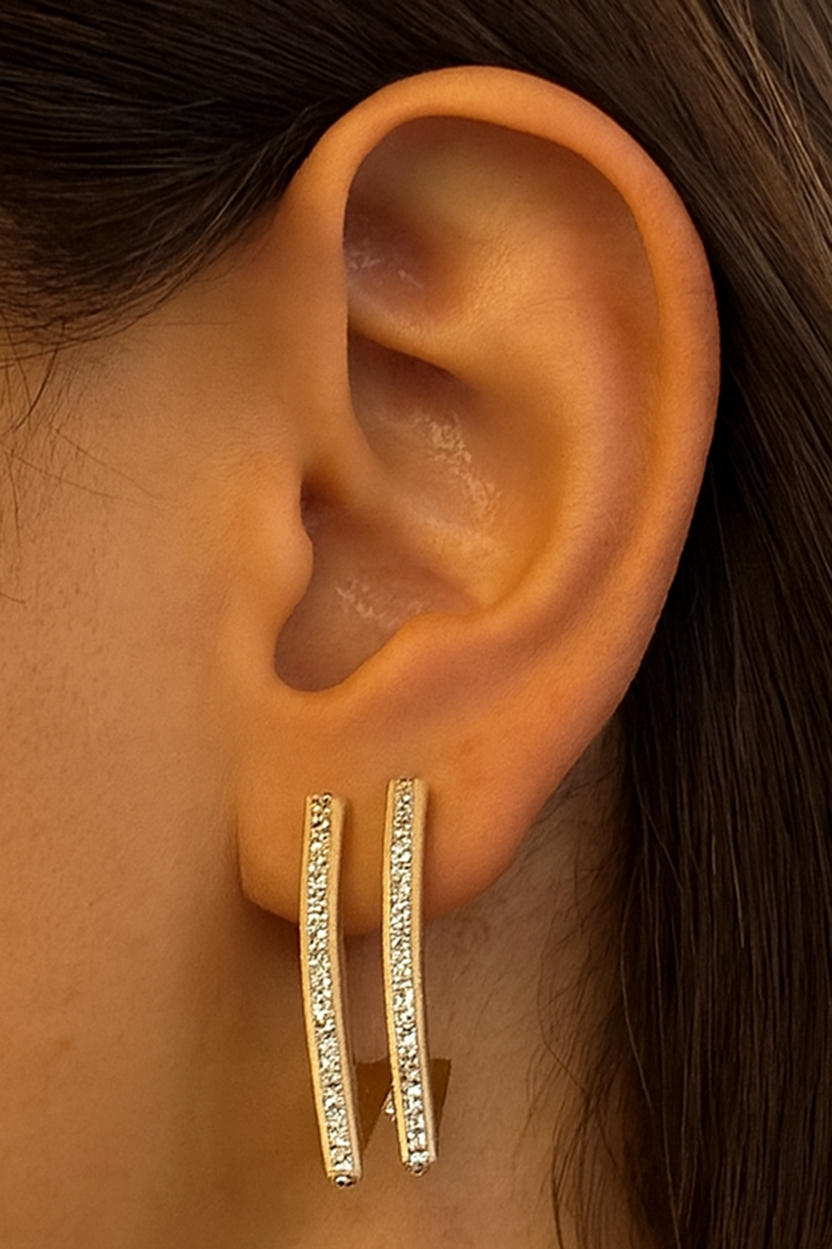 Altın Renk Taş Detaylı Çelik Küpe (Çift)