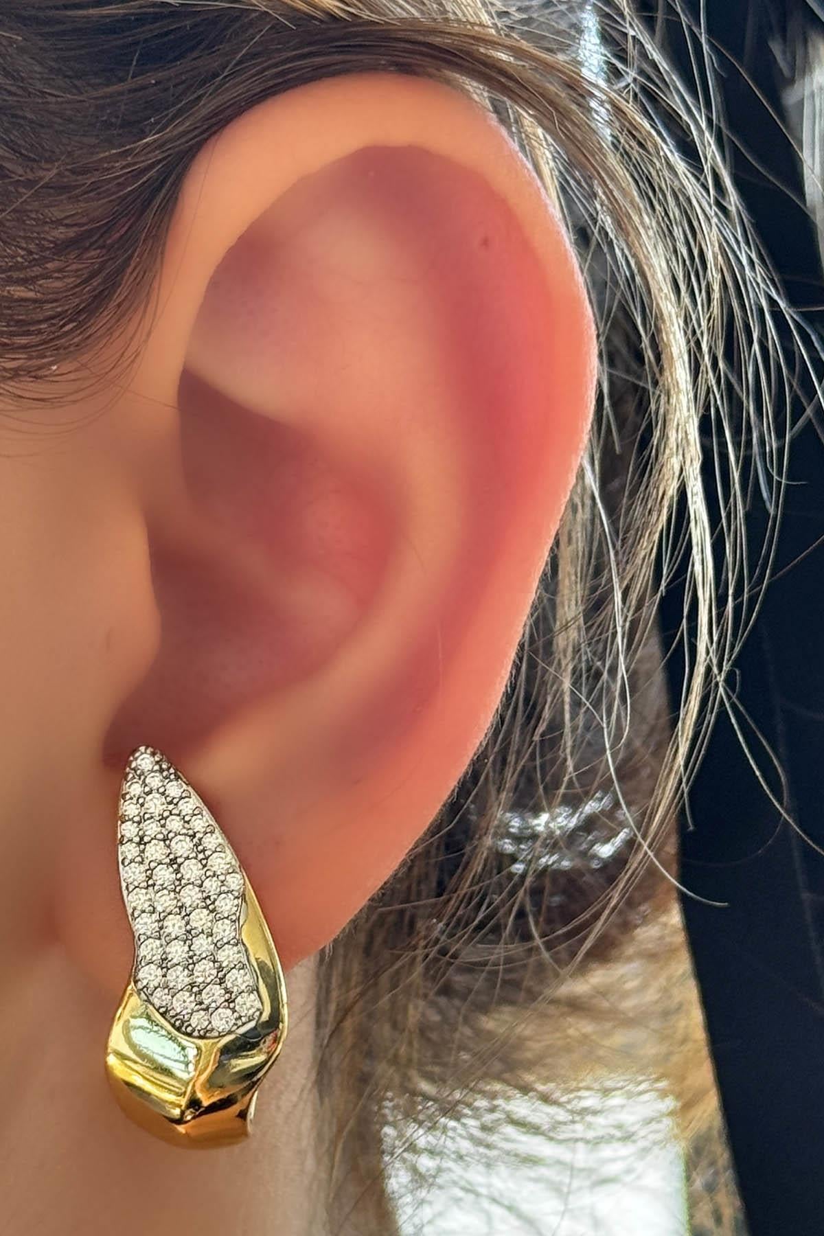 Altın Renk Taş Detaylı 14K Altın Kaplama TX Küpe (Çift)