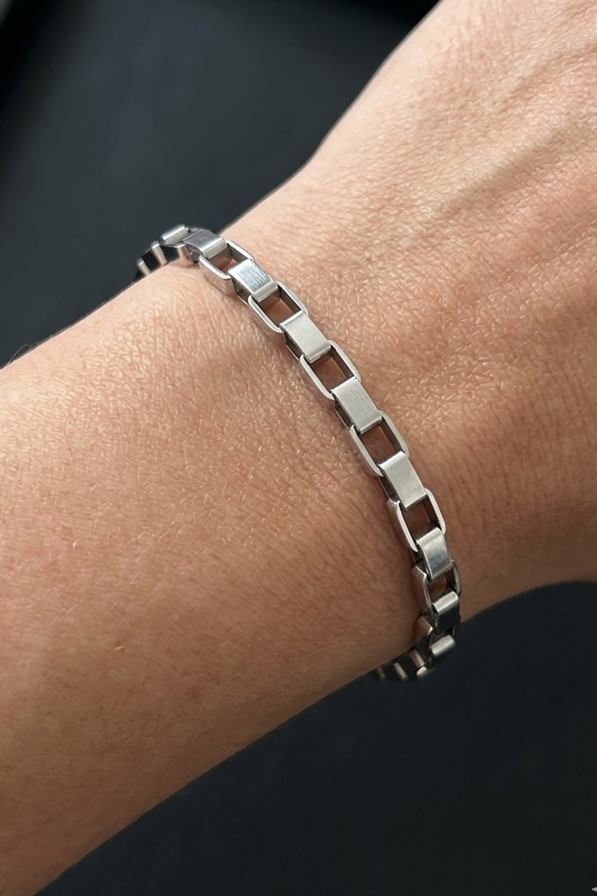 Gümüş Renk Zincir Detaylı Çelik Bileklik (Unısex)