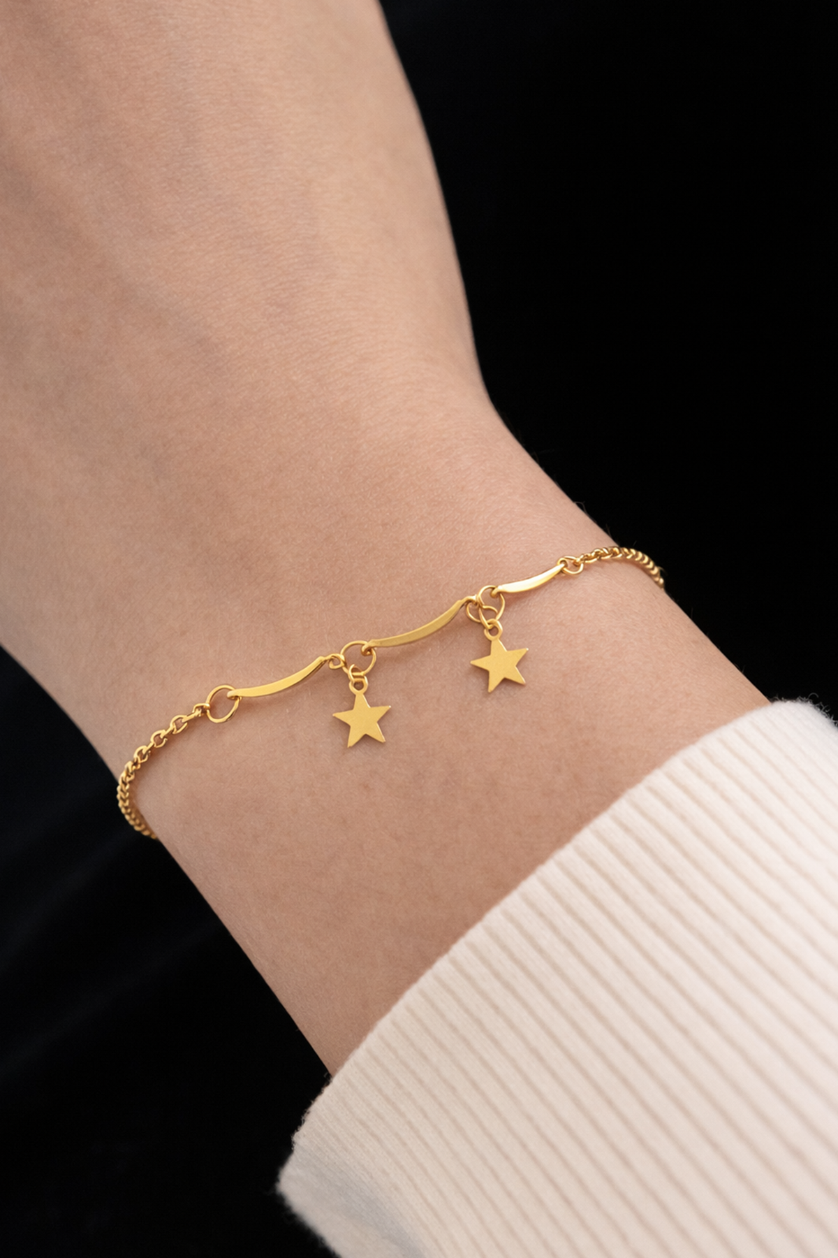 Altın Renk Yıldız Figürlü Çelik Bileklik