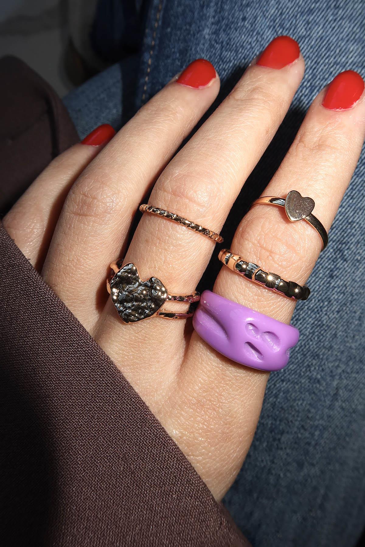 5'li Altın Ve Mor Renk Karışık Figürlü Yüzük Set