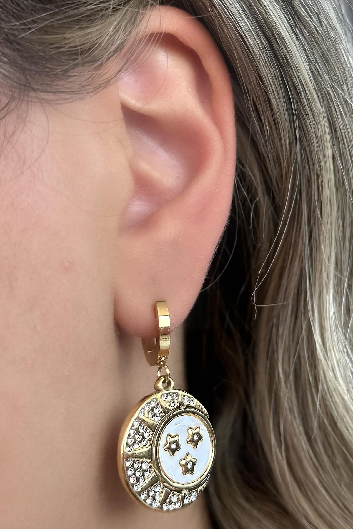 Altın Renk Yıldız Taş Detaylı Çelik Küpe (Çift)