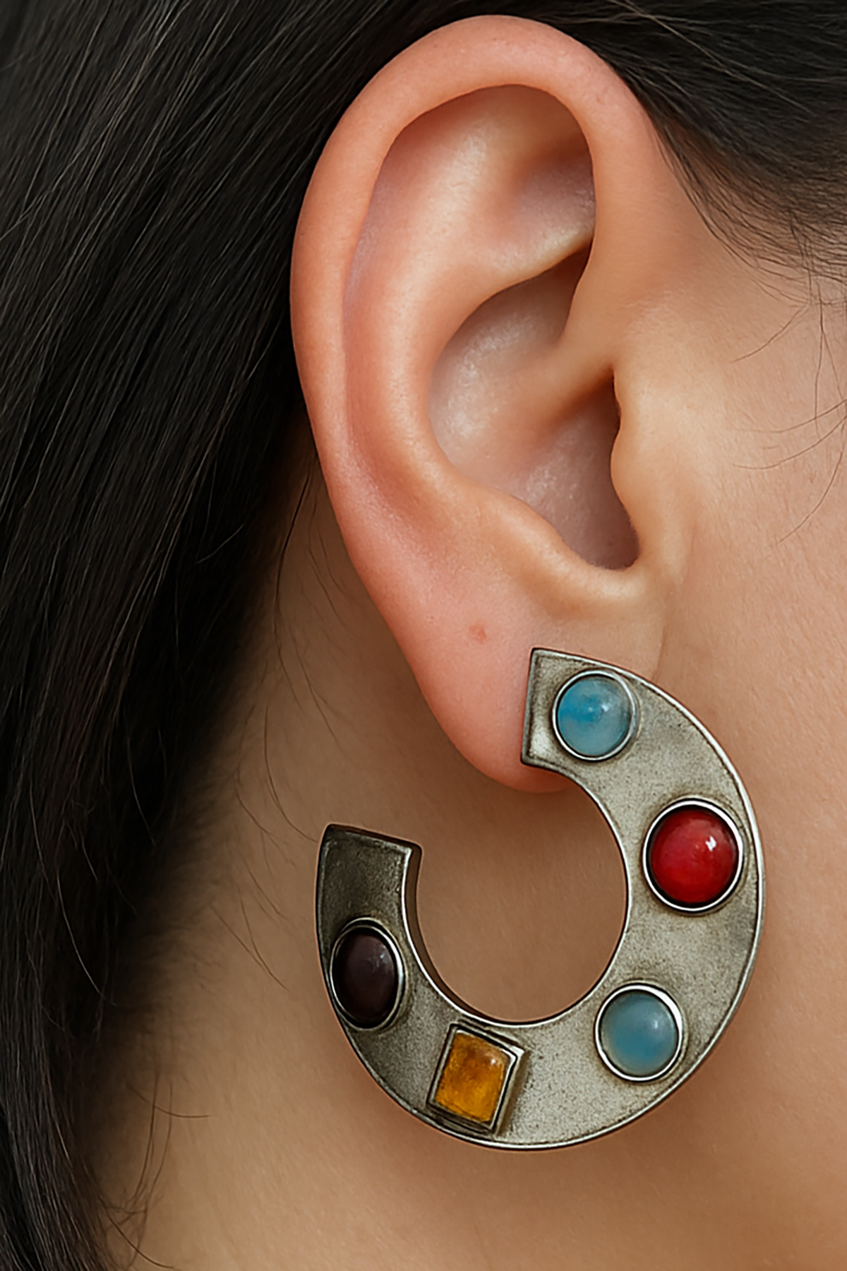 Gümüş Renk Taş Detaylı Küpe (Çift)