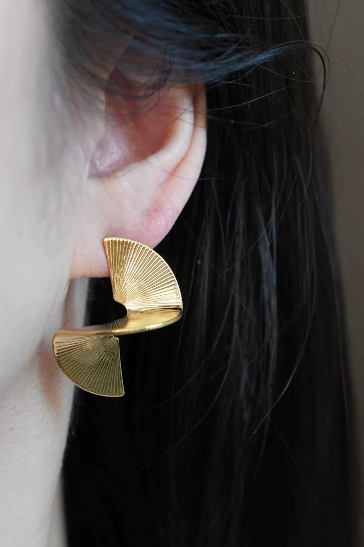 Altın Renk Çelik Küpe (Çift)