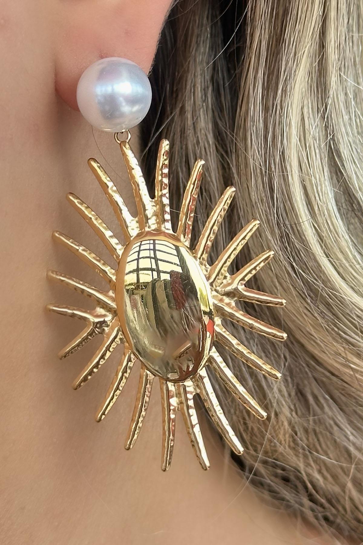 Altın Renk İnci Detaylı Çelik Küpe (Çift)