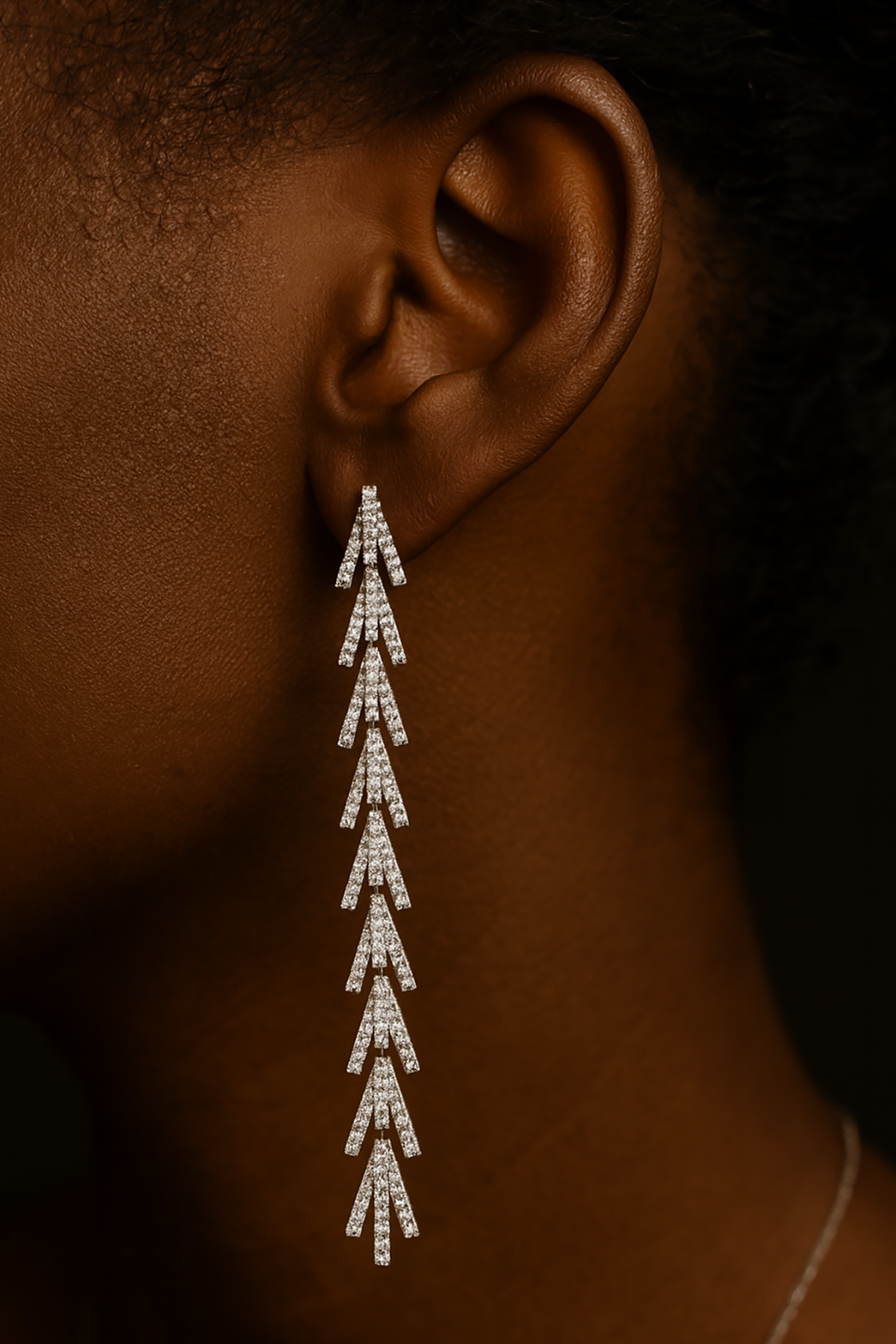 Gümüş Renk Taş Detaylı 14K Altın Kaplama TX Küpe (Çift)