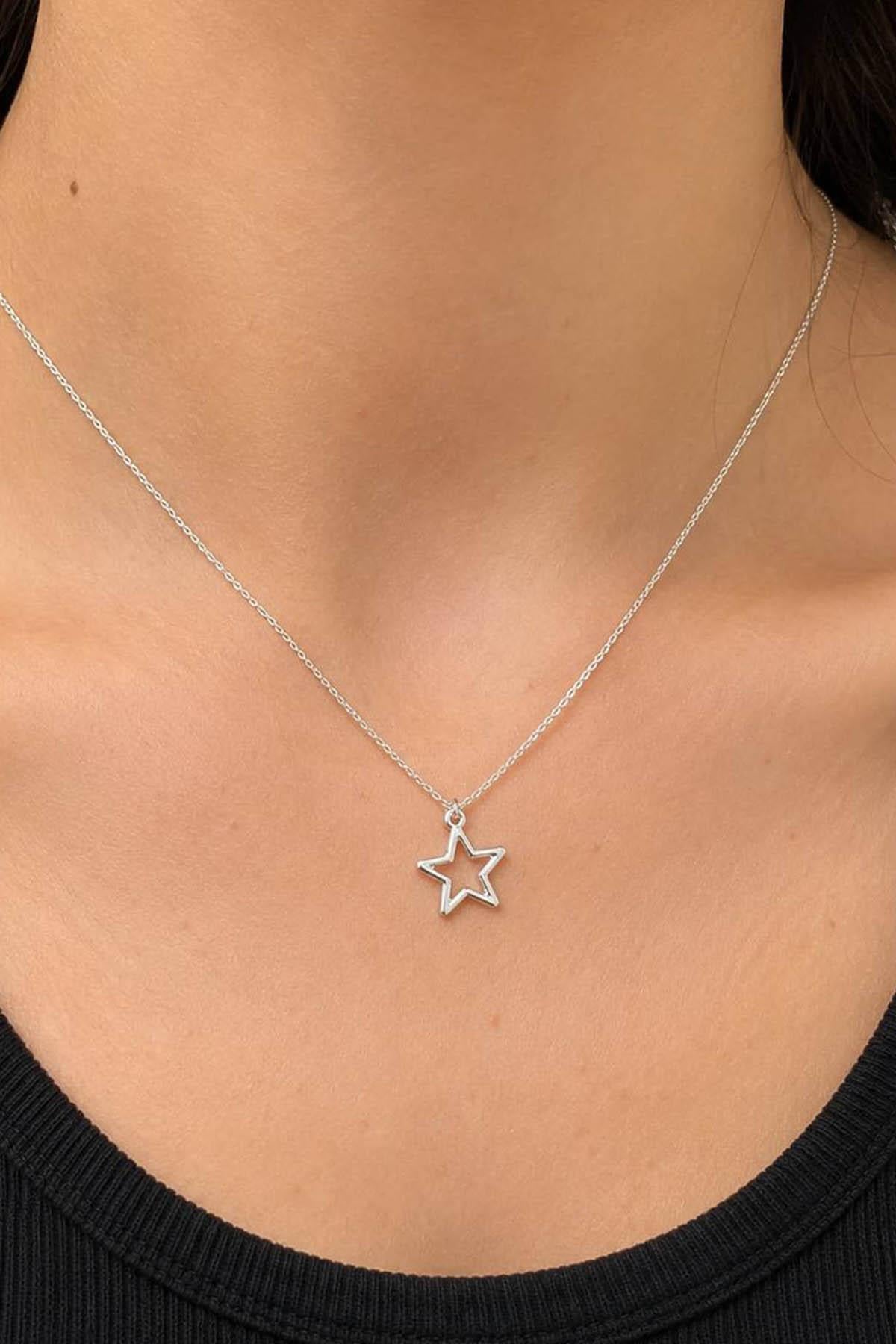 Gümüş Renk Yıldız Figürlü Zincir Kolye