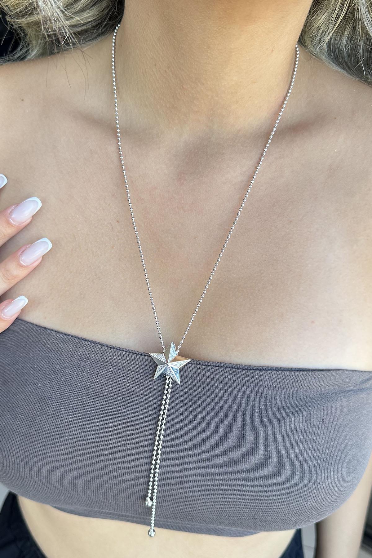 Gümüş Renk Yıldız Figürlü Taş Detaylı Kolye