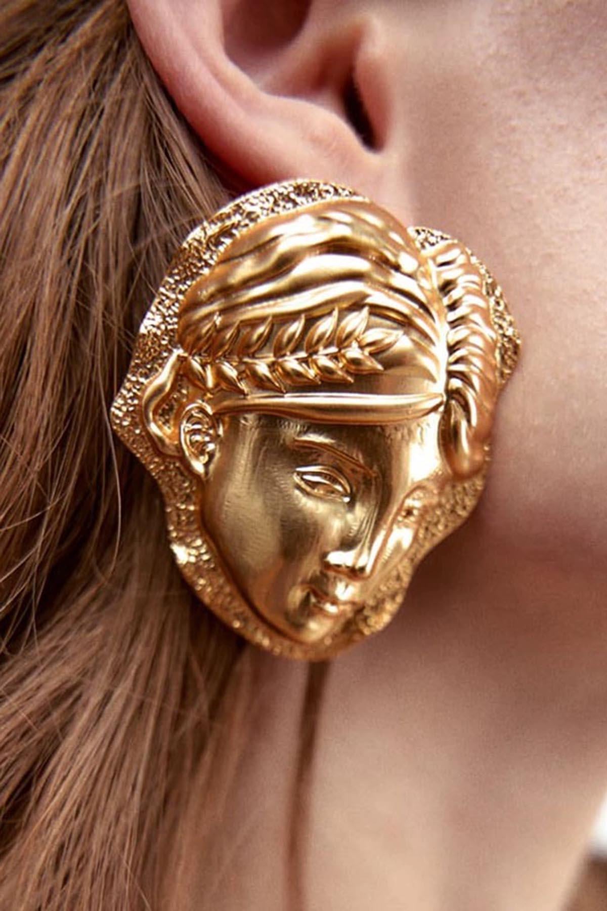 Altın Renk Marka Face Küpe (Çift)