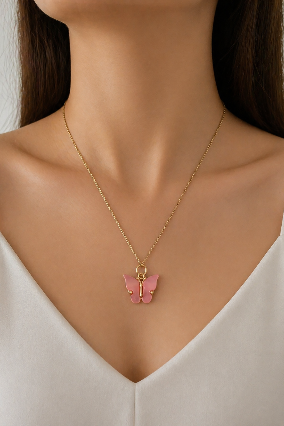 Altın Renk Kelebek Figürlü Çelik Kolye