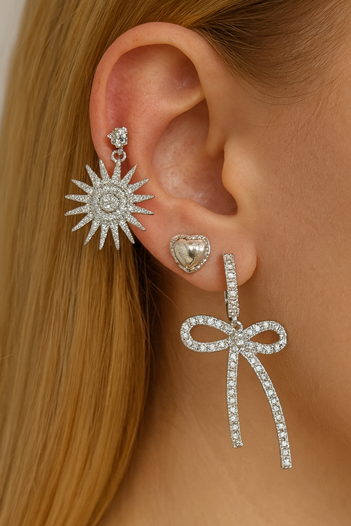 Gümüş Renk Taş Detaylı 3'lü YSX Küpe Set