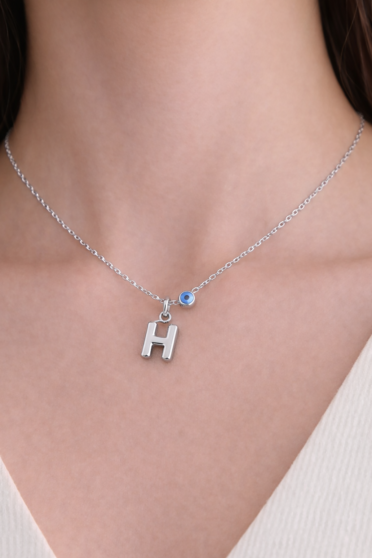Gümüş Renk H Harf Çelik Kolye