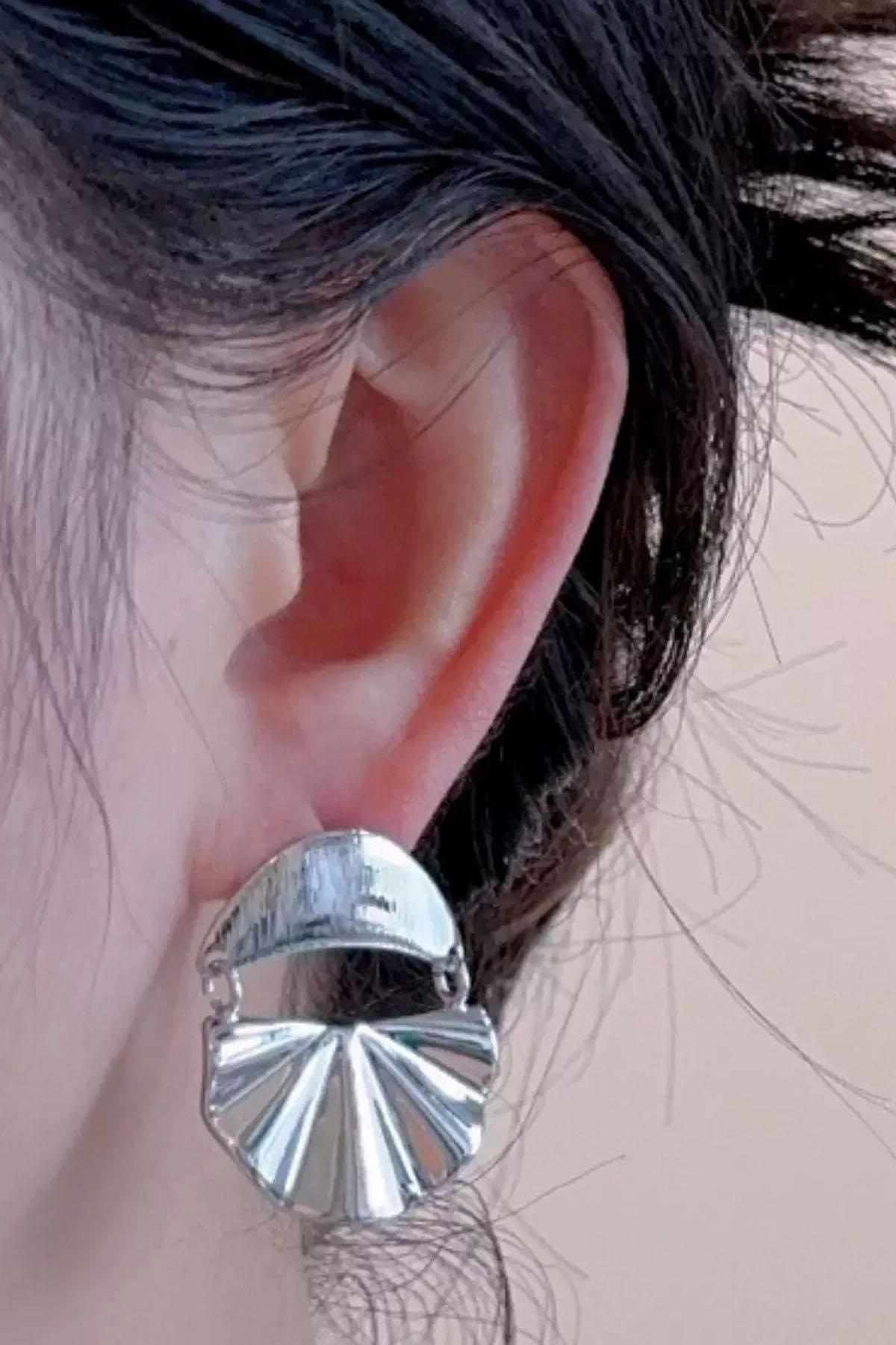 Gümüş Renk Çelik Küpe (Çift)