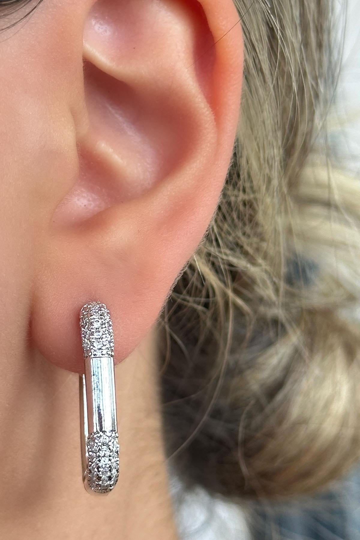 Gümüş Renk Taş Detaylı YSX Küpe (Çift)