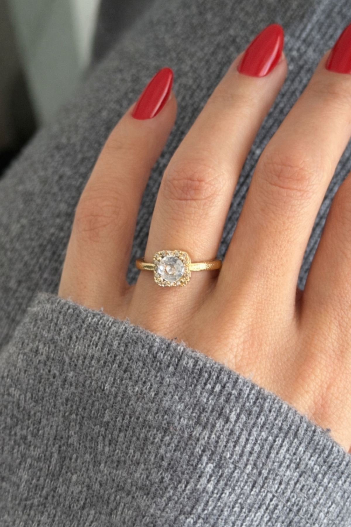 Altın Renk Taşlı Baget Yüzük (Ayarlanabilir)