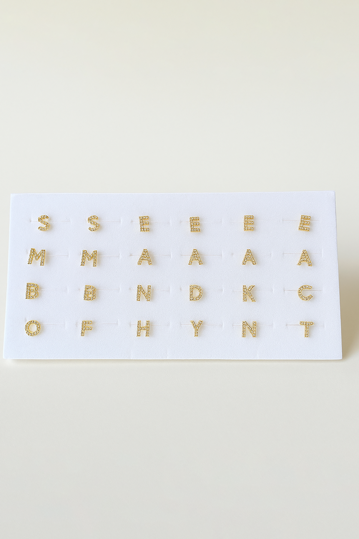 24'lü Altın Renk Harfli Taş Detaylı Tragus Küpe Set