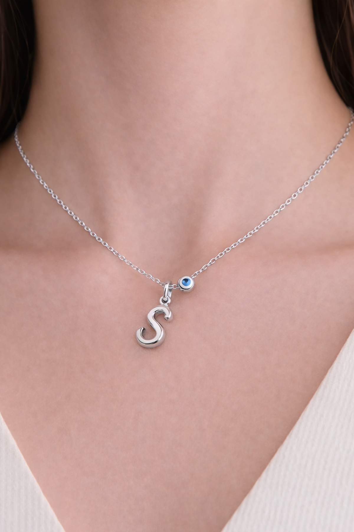 Gümüş Renk S Harf Çelik Kolye