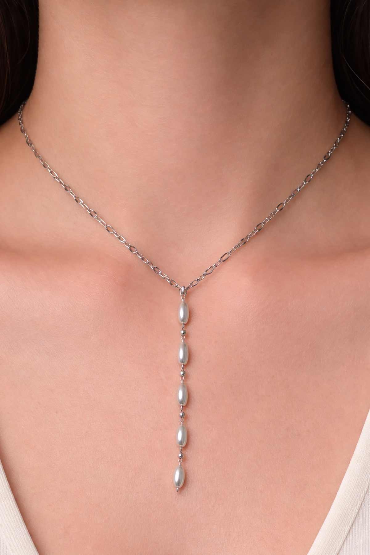 Gümüş Renk İnci Detaylı Çelik Y Kolye